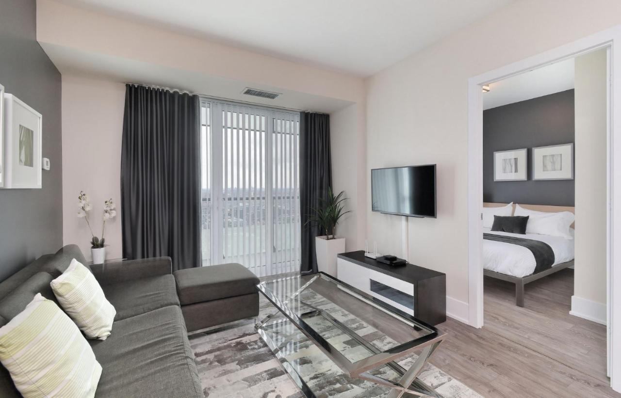 Delsuites - 300 Front Street - 30 Night Stays Торонто Екстериор снимка