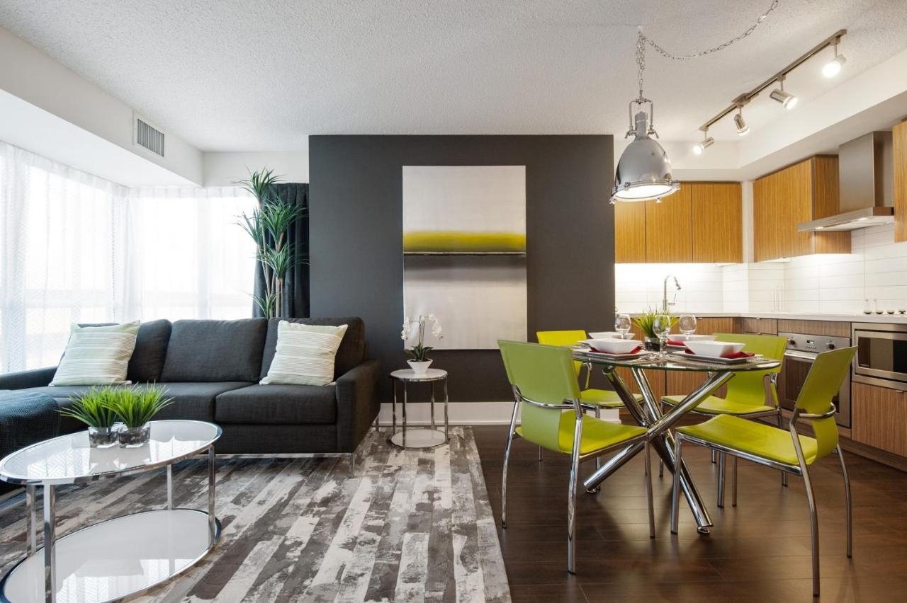 Delsuites - 300 Front Street - 30 Night Stays Торонто Екстериор снимка