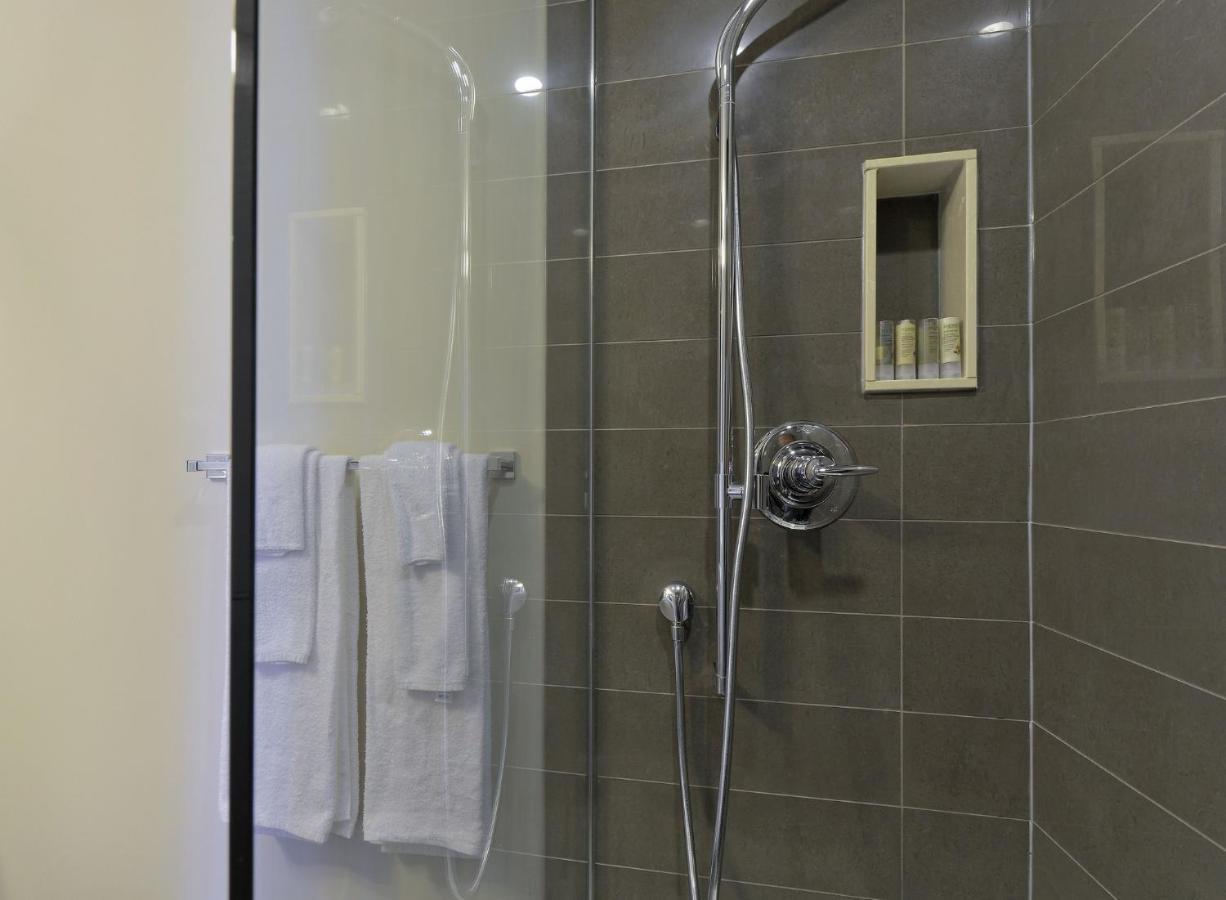 Delsuites - 300 Front Street - 30 Night Stays Торонто Екстериор снимка