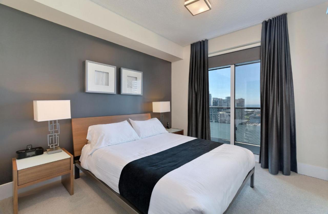 Delsuites - 300 Front Street - 30 Night Stays Торонто Екстериор снимка
